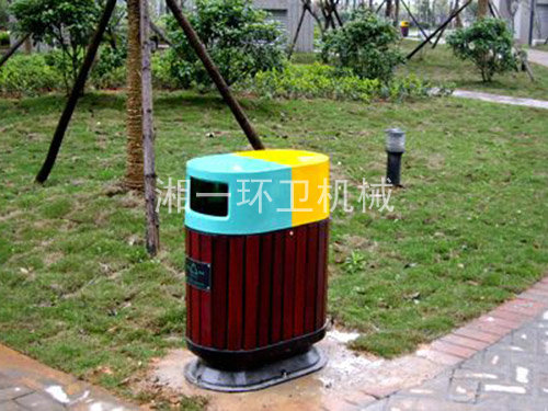 钢木垃圾桶