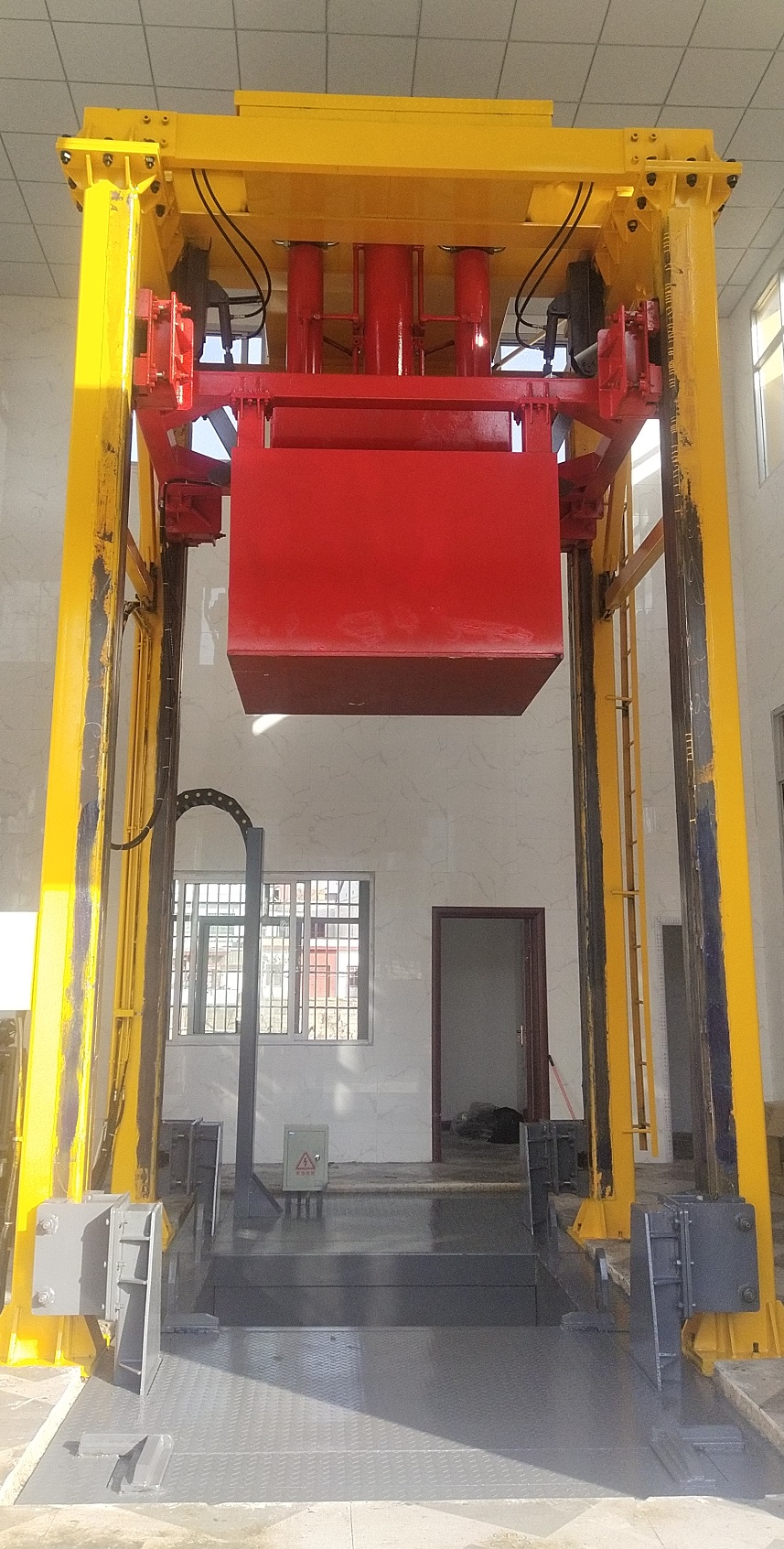 三缸联动垂直式垃圾压缩机